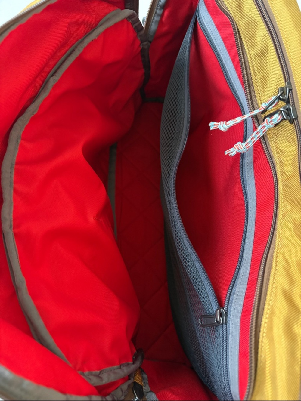 Patagonia laptop Bag in Mustard with Red Straps - Picture 6 of 12